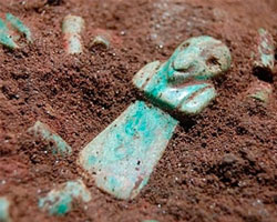 Новая археологическая находка древнейших королевских захоронений майя